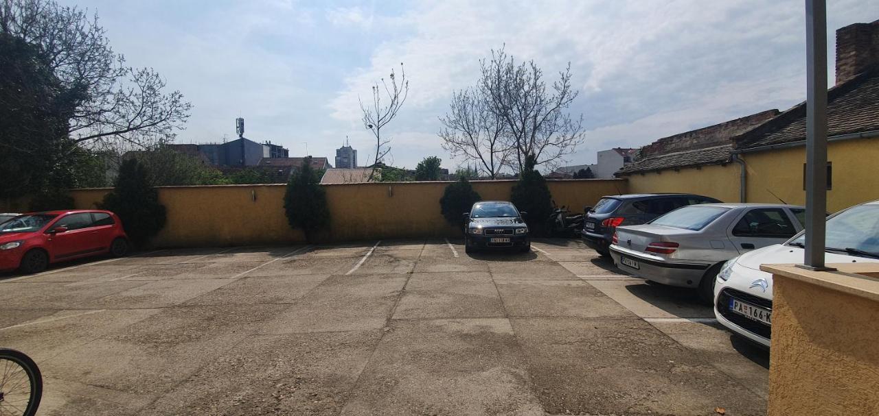 Julija 2 Apartment Pančevo Екстериор снимка